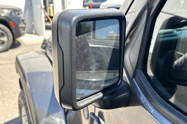 Used 2022 Jeep Gladiator Sport image 7