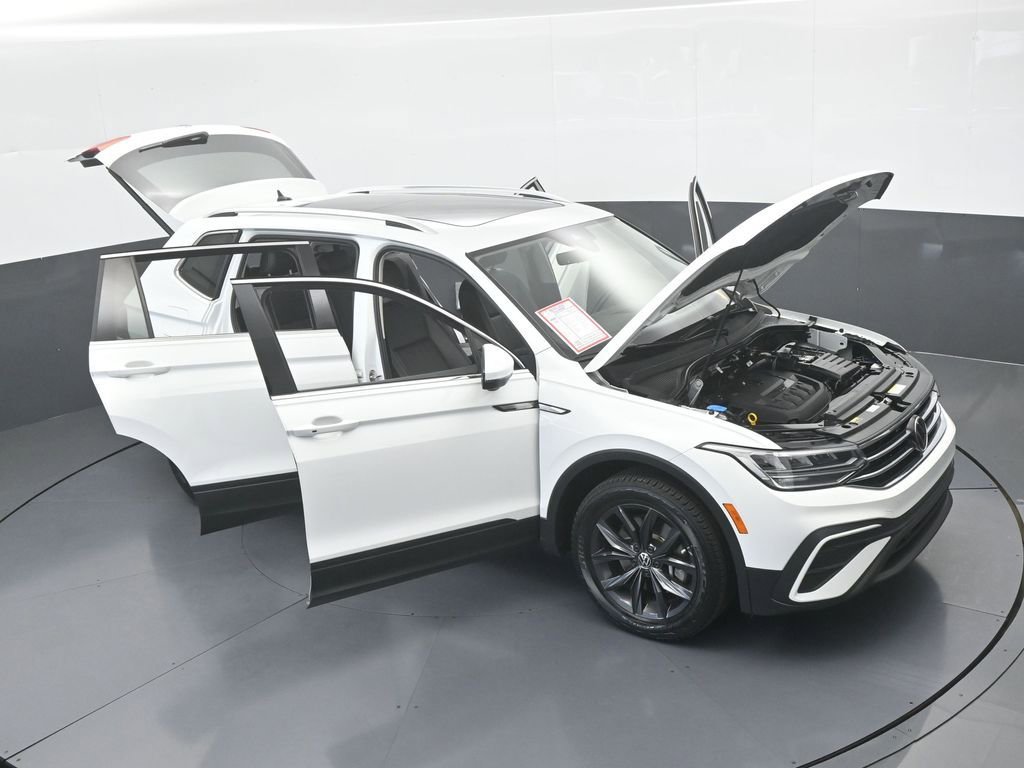 Used 2024 Volkswagen Tiguan SE FWD image 68