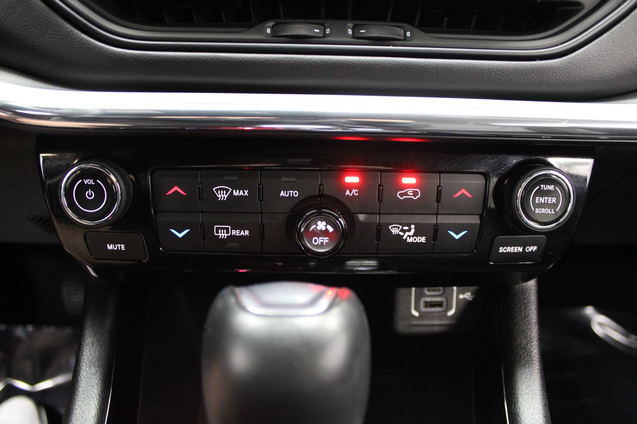 Used 2022 Jeep Compass High Altitude AWD/4WD image 40