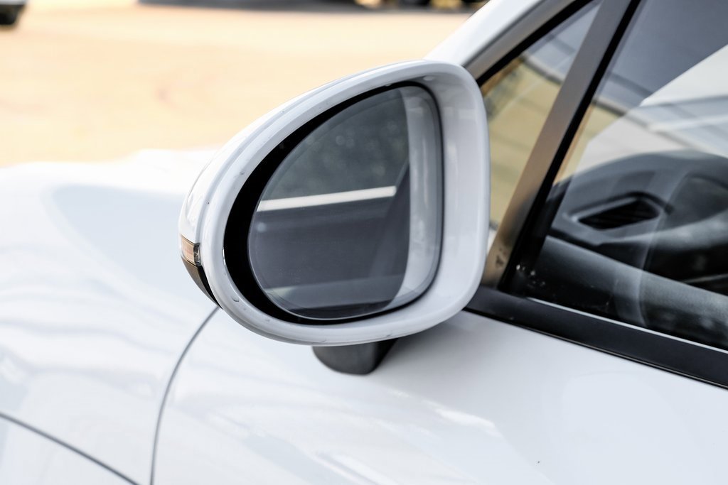 Used 2021 Porsche Macan image 42