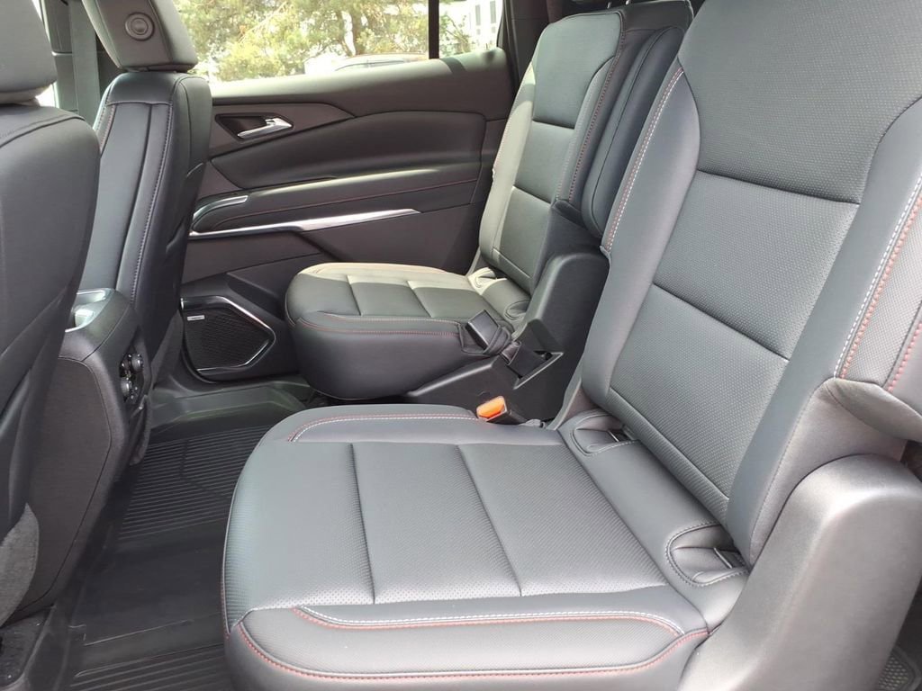 New 2026 Chevrolet Traverse Z71 w/ Enhanced Driving Package AWD/4WD image 14