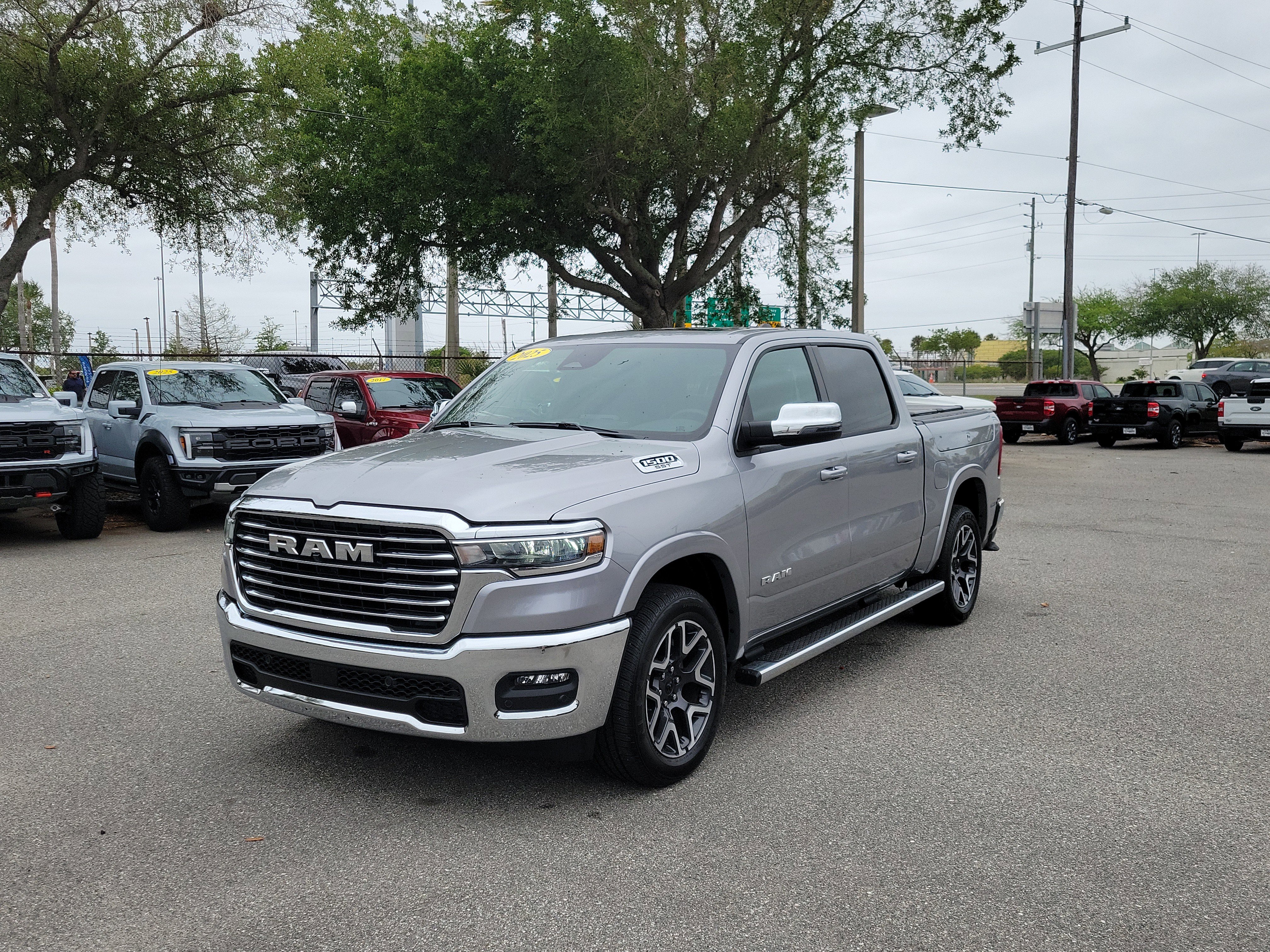 Used 2025 RAM 1500 Laramie image 1