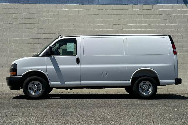 New 2026 Chevrolet Express 2500 w/ Driver Convenience Package RWD image 9