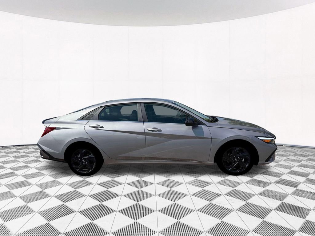 New 2026 Hyundai Elantra SEL Sport Premium FWD image 14