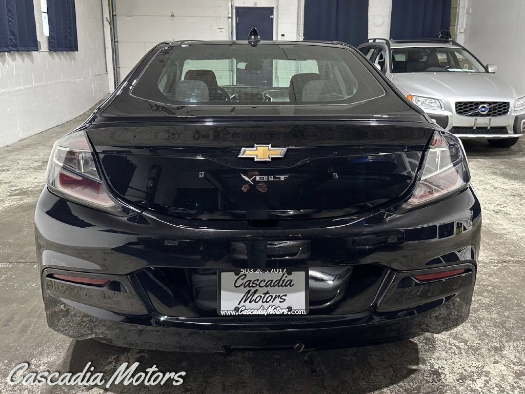 Used 2017 Chevrolet Volt LT w/ Comfort Package FWD image 6
