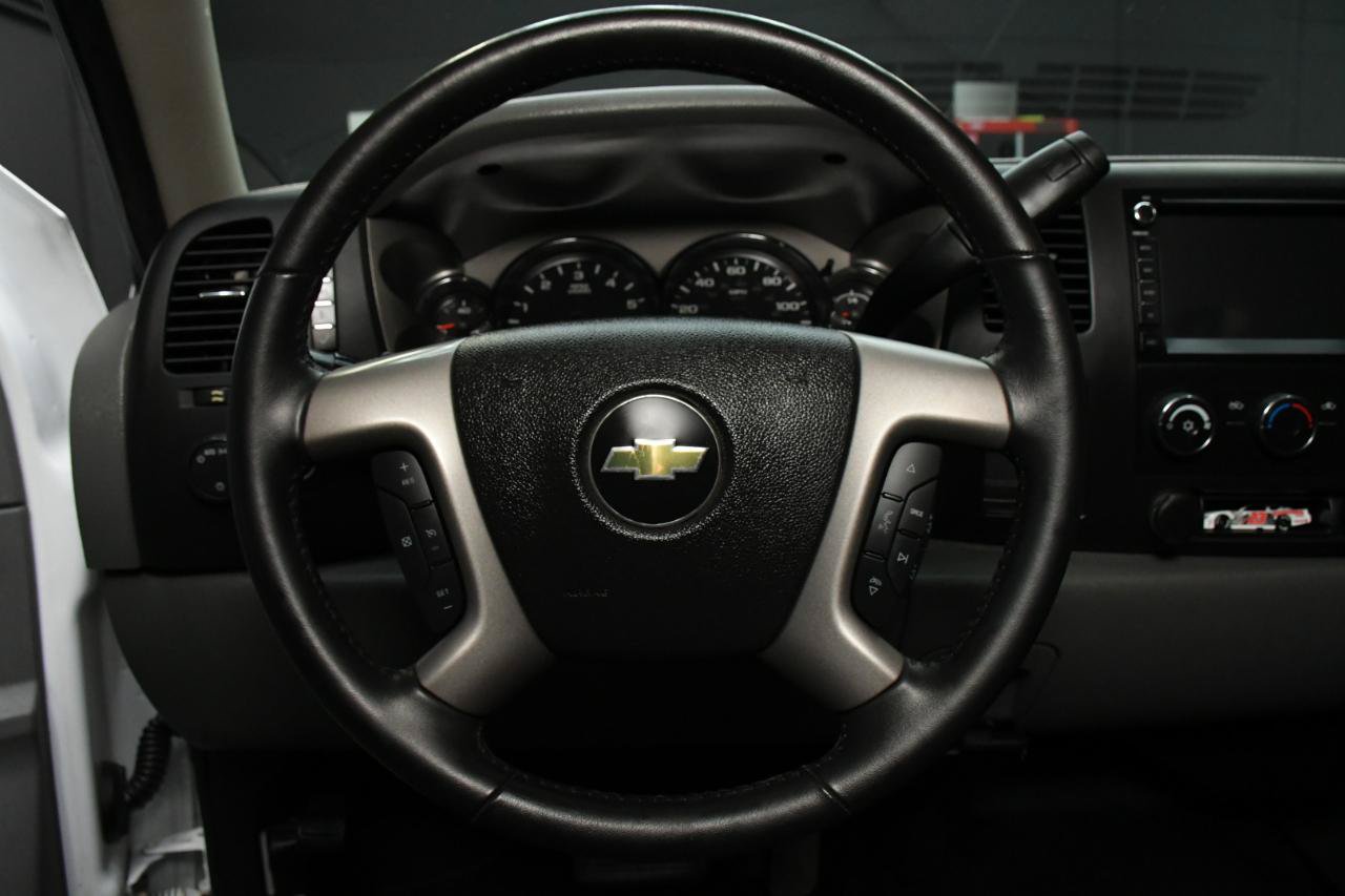 Used 2013 Chevrolet Silverado 3500 W/T RWD image 15