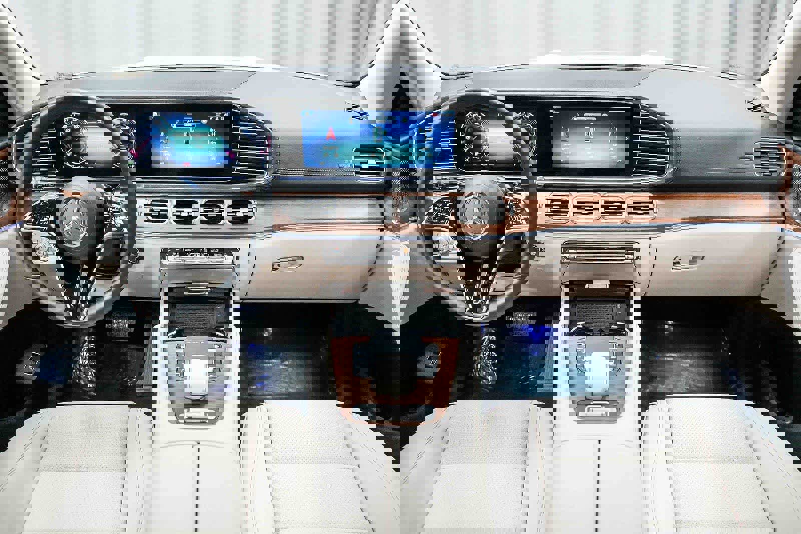 Used 2025 Mercedes-Benz GLS 450 4MATIC image 12