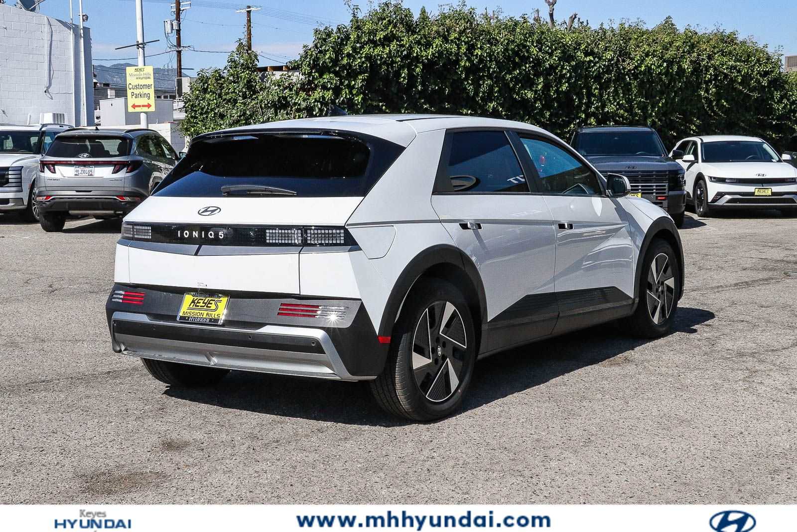 New 2026 Hyundai Ioniq 5 SE RWD image 4
