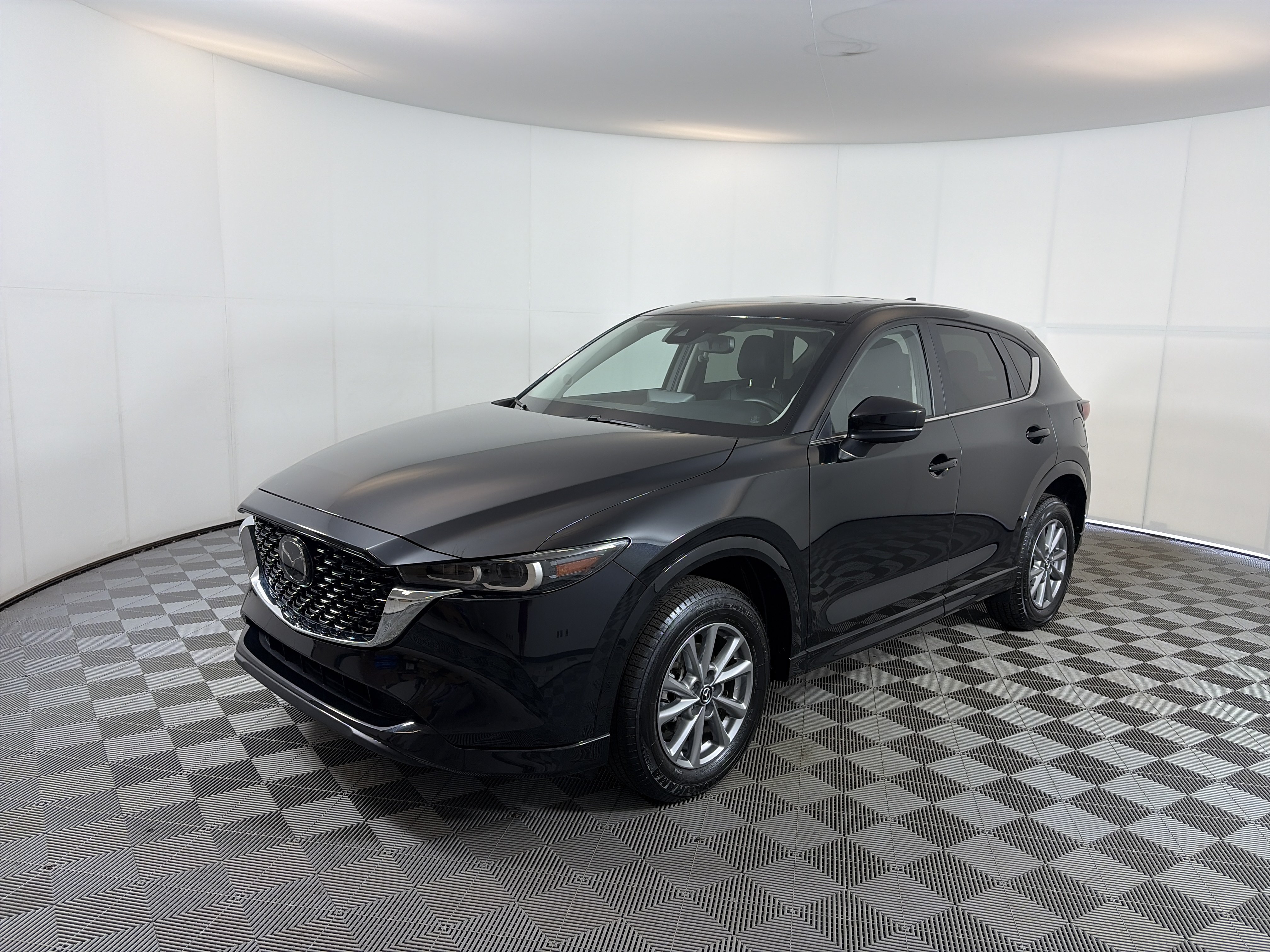 Used 2025 MAZDA CX-5 AWD 2.5 S w/ Preferred Package image 2