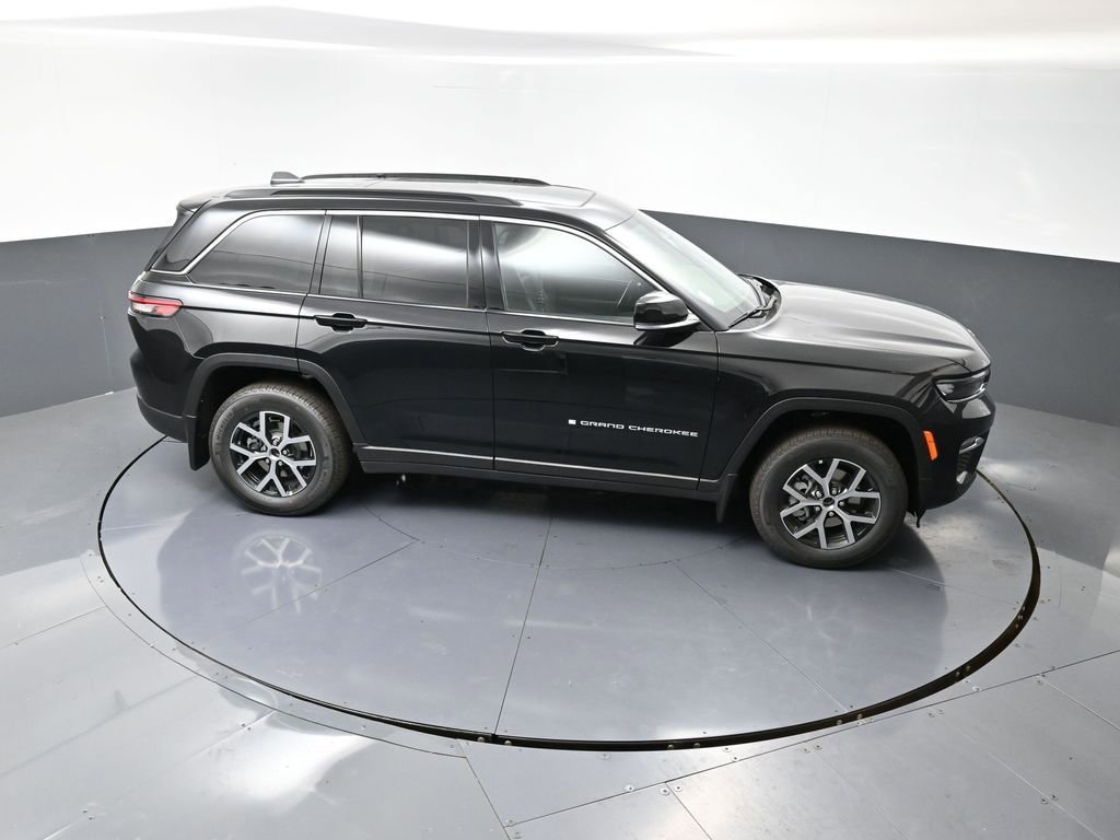 New 2025 Jeep Grand Cherokee Limited w/ Trailer Tow Package image 33