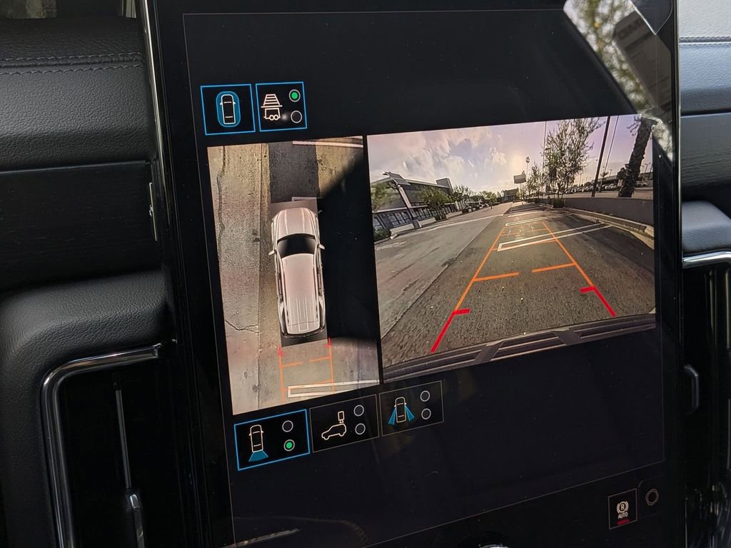 New 2026 GMC Yukon Denali w/ Sun & Power Step Package image 18