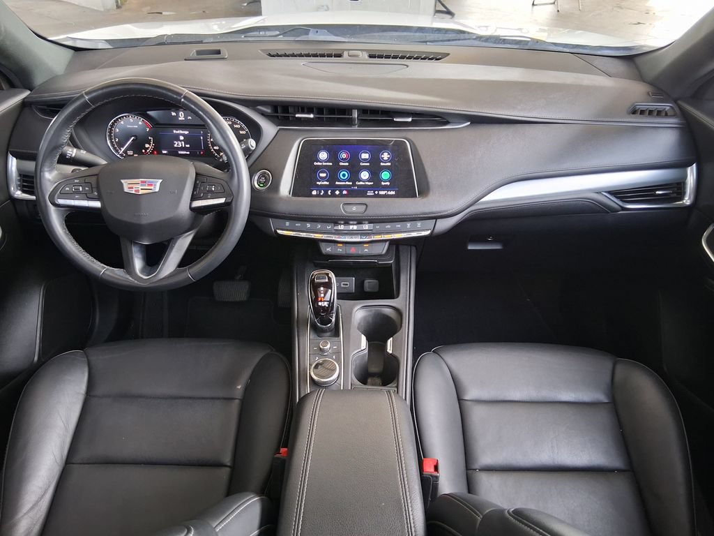 Used 2022 Cadillac XT4 Premium Luxury w/ Enhanced Visibility Package FWD image 9