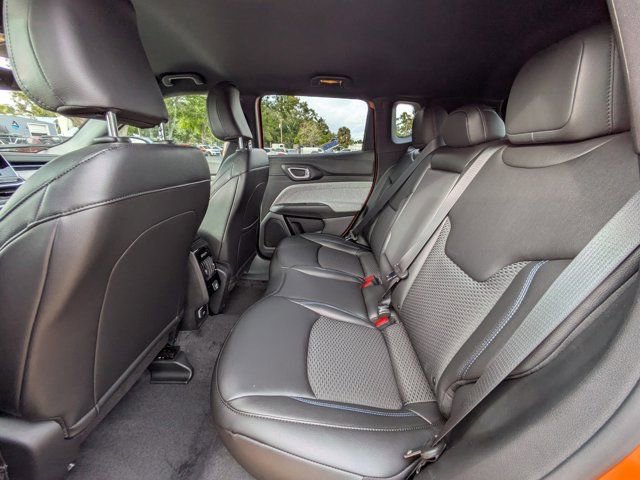 New 2026 Jeep Compass Latitude AWD/4WD image 12