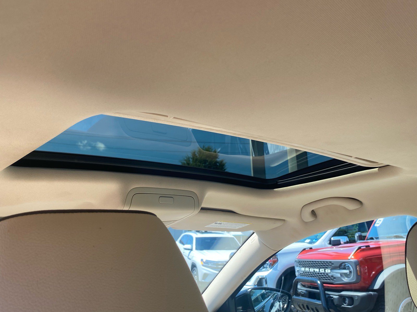 Used 2018 Volkswagen Passat 2.0T SE FWD image 19