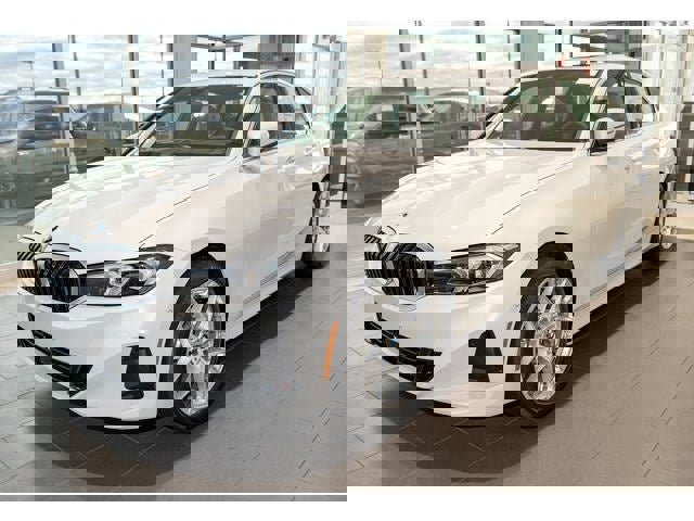 New 2026 BMW 330i xDrive Sedan w/ Premium Package image 43