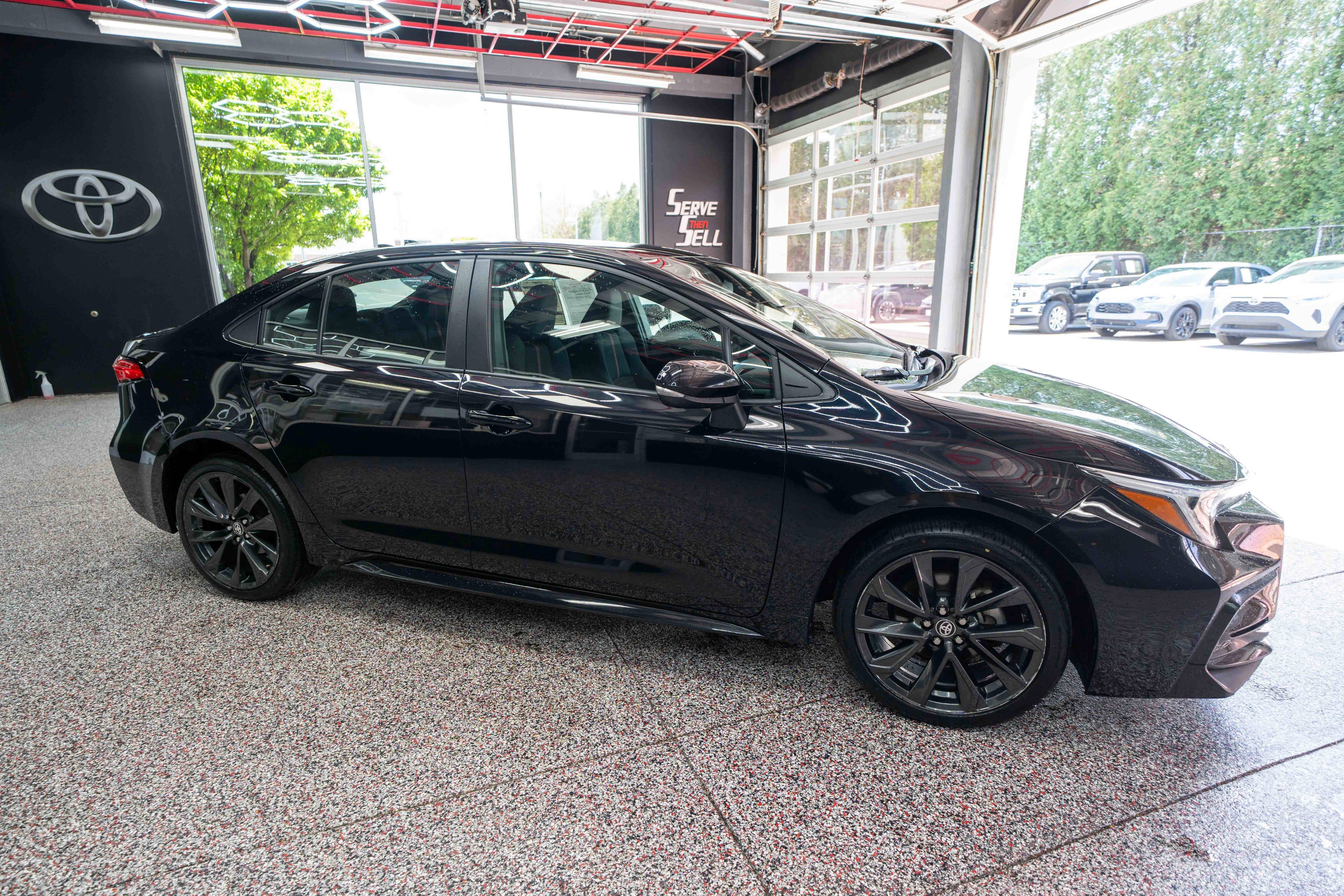 Used 2024 Toyota Corolla SE FWD image 5