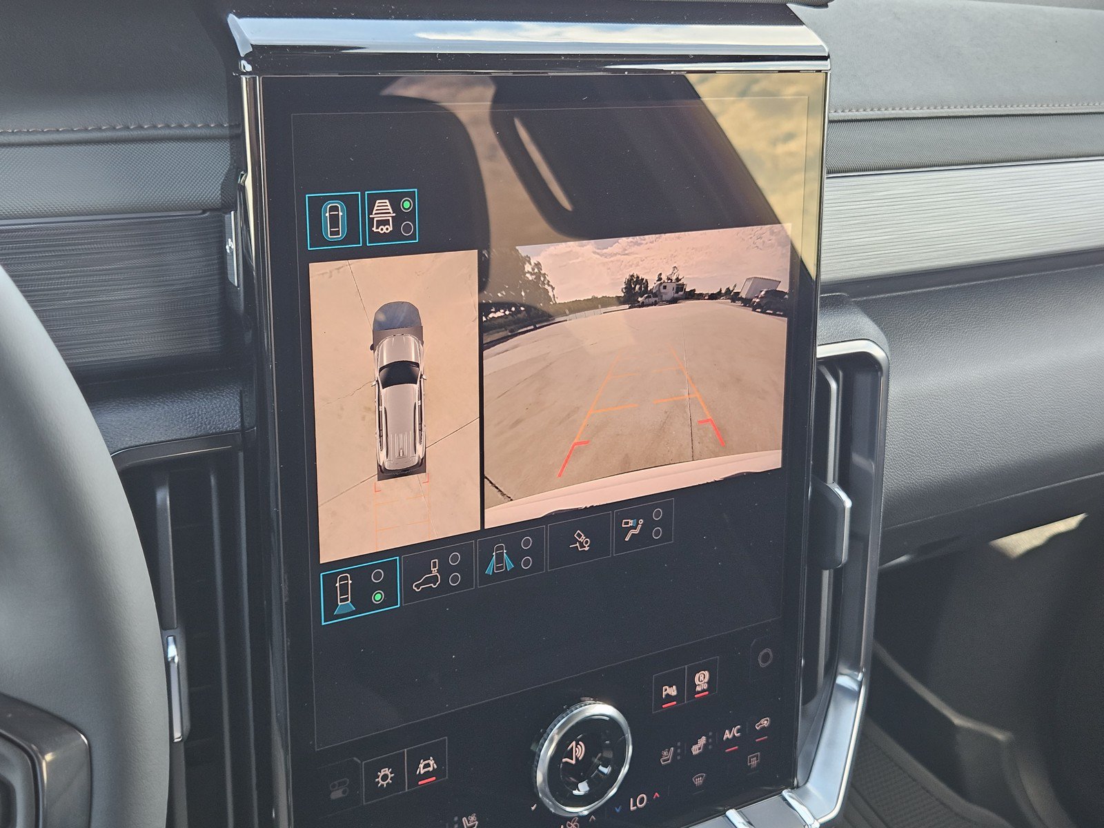 New 2027 GMC Acadia AT4 w/ Luxury Package AWD/4WD image 13