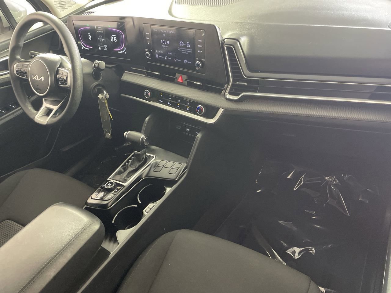 Used 2025 Kia Sportage LX image 25