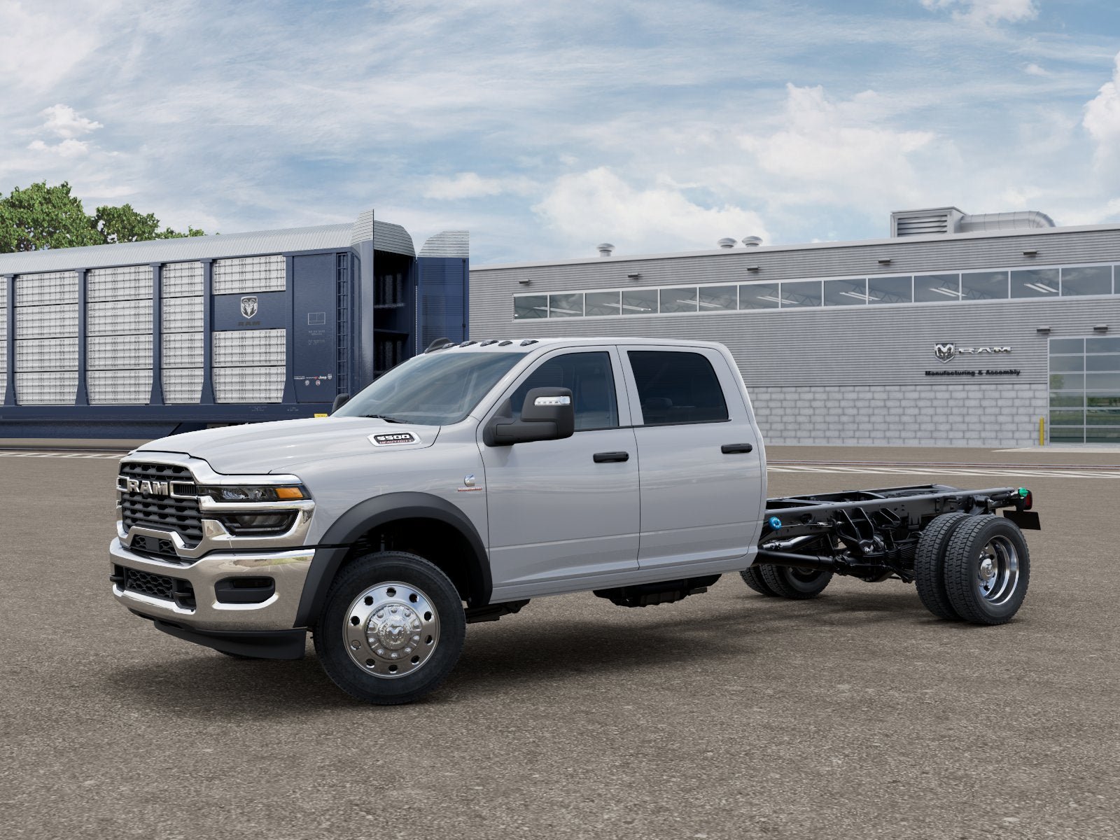 New 2026 RAM 5500 Tradesman w/ Chrome Appearance Group AWD/4WD image 19