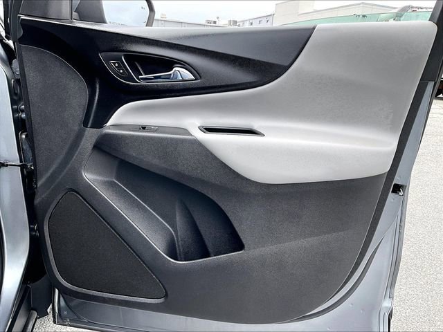 Used 2018 Chevrolet Equinox LT w/ Sun & Infotainment Package FWD image 12