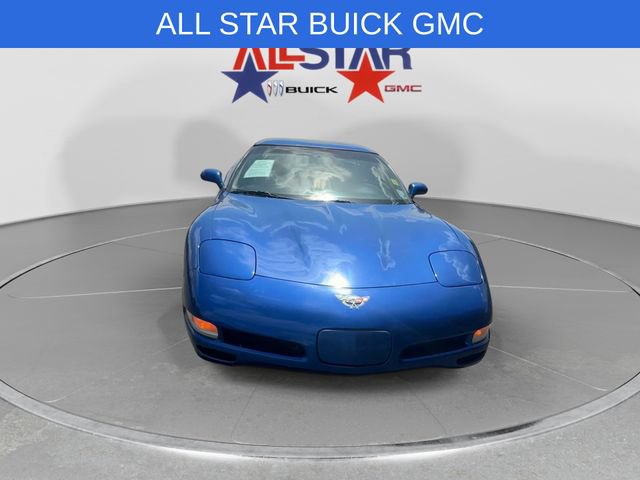 Used 2003 Chevrolet Corvette Coupe RWD image 2