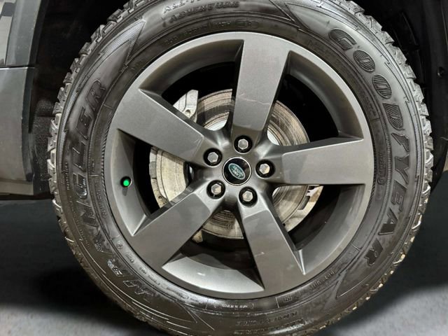 Used 2023 Land Rover Defender 110 SE image 16
