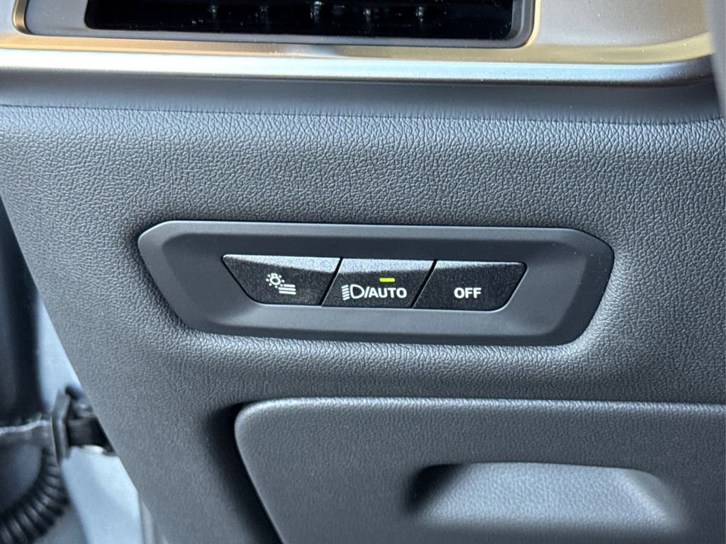 New 2026 BMW X6 M60i w/ Executive Package image 24