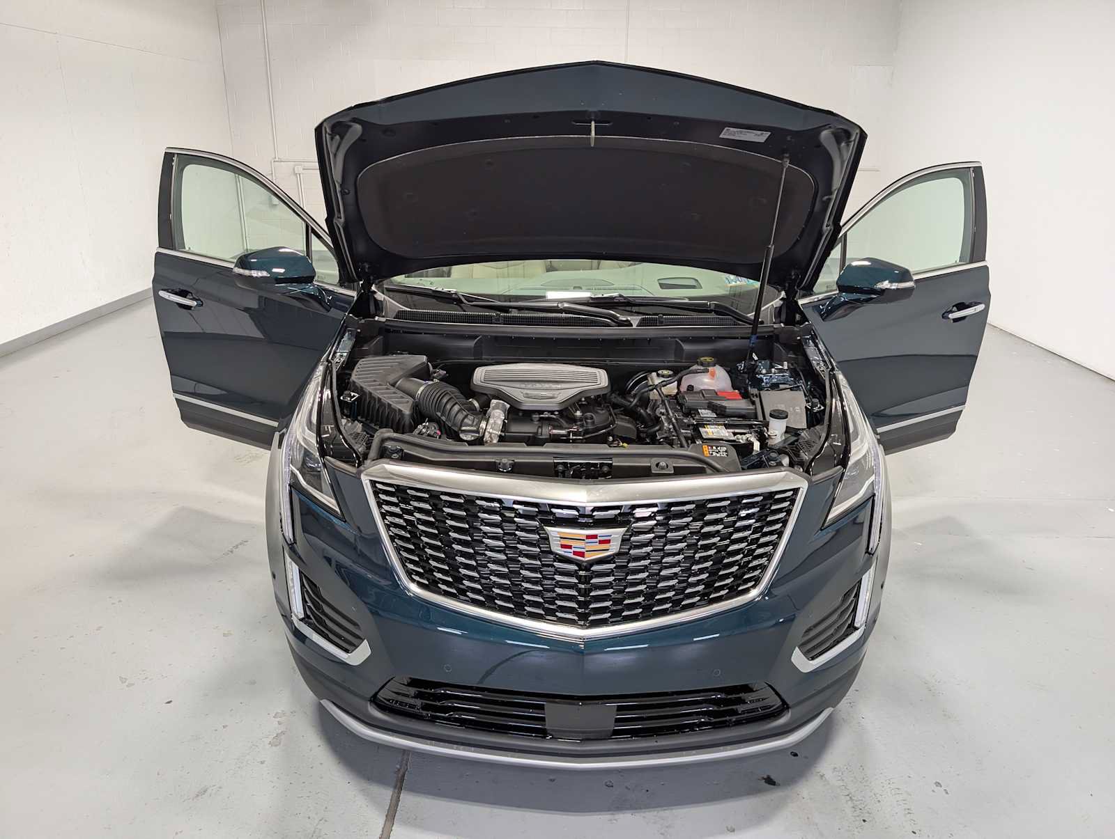 New 2026 Cadillac XT5 Premium Luxury w/ Driver Assist Package AWD/4WD image 11