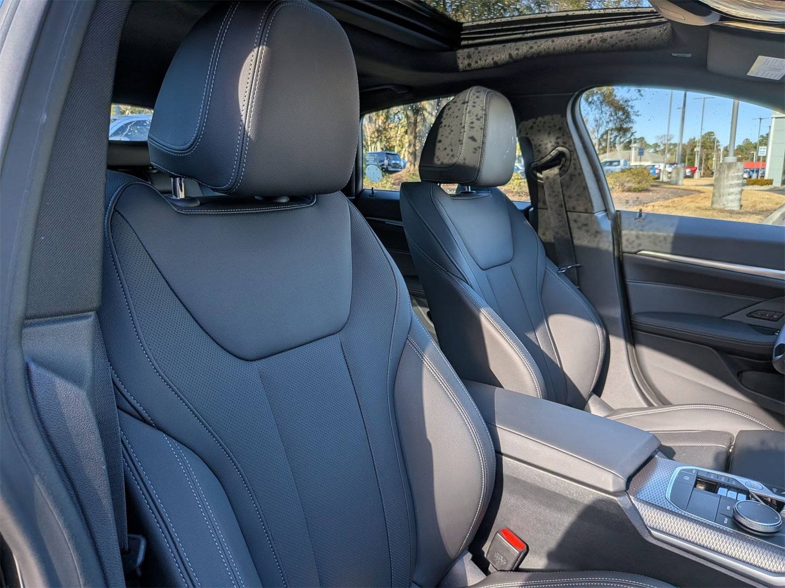 Used 2025 BMW 430i xDrive w/ Premium Package image 39