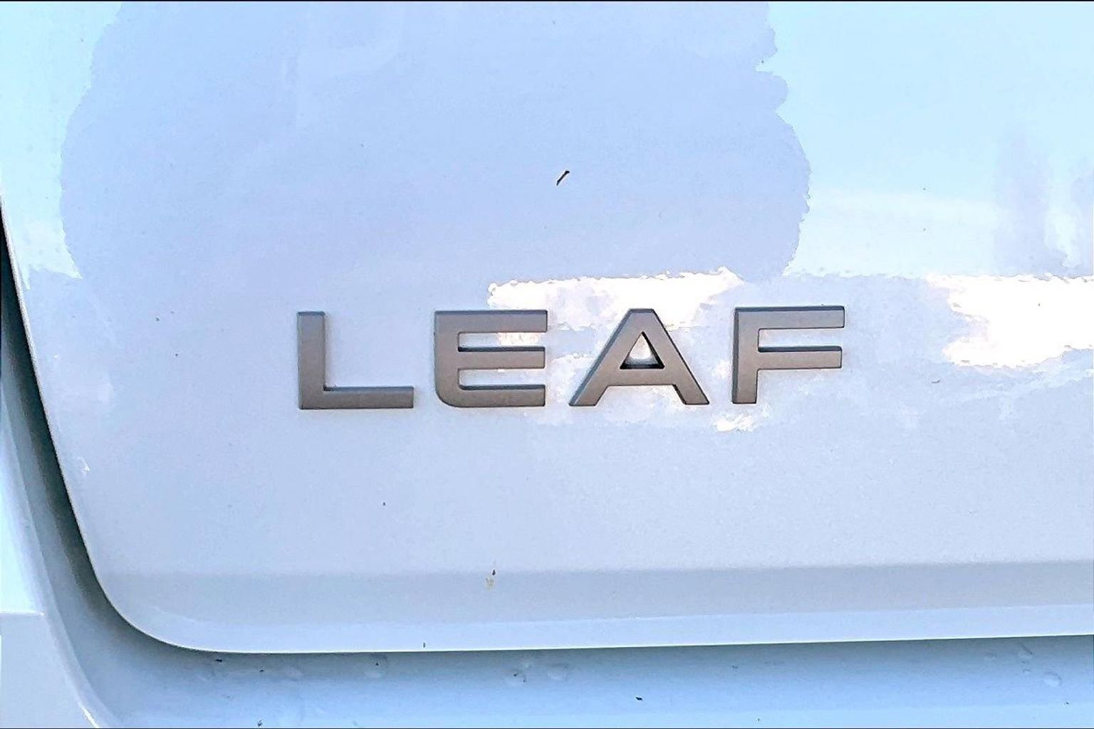 Used 2026 Nissan Leaf SV+ w/ Floor Mat Package (SV+) FWD image 8