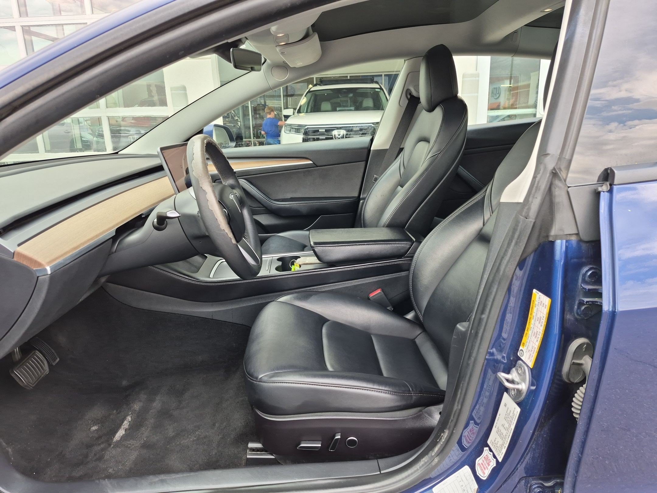 Used 2022 Tesla Model 3 Long Range AWD/4WD image 17