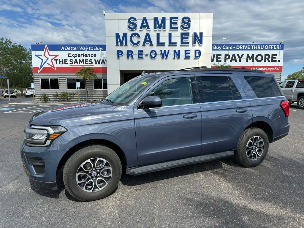 Used 2023 Ford Expedition XLT image 1