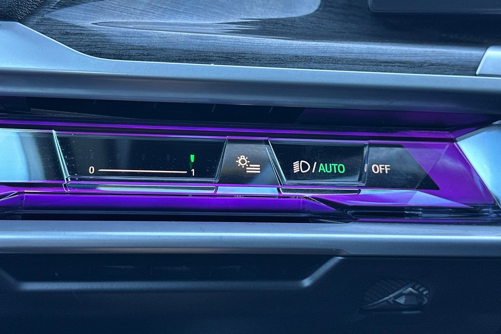 Used 2025 BMW 740i image 41