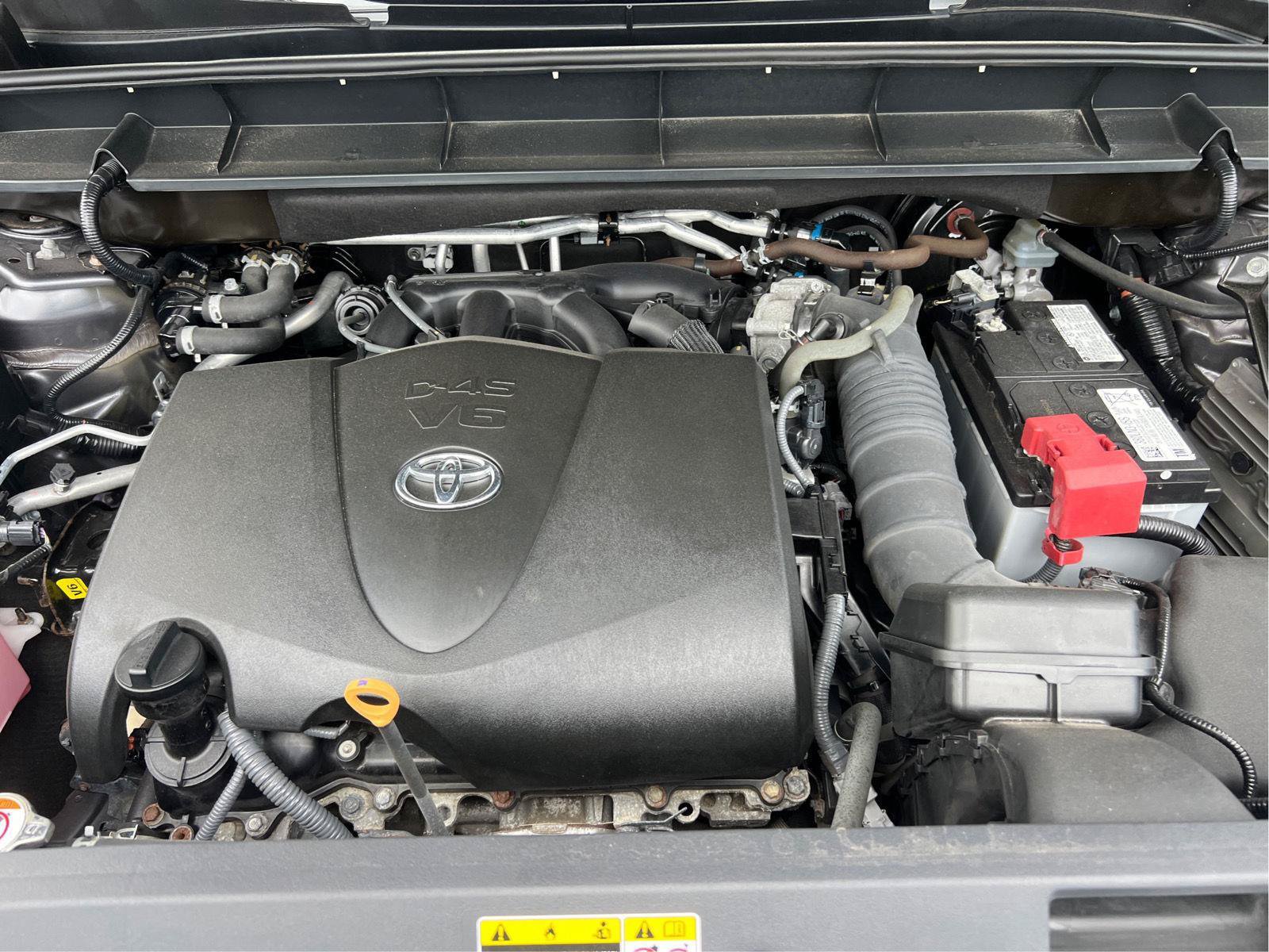 Used 2021 Toyota Highlander XLE AWD/4WD image 29