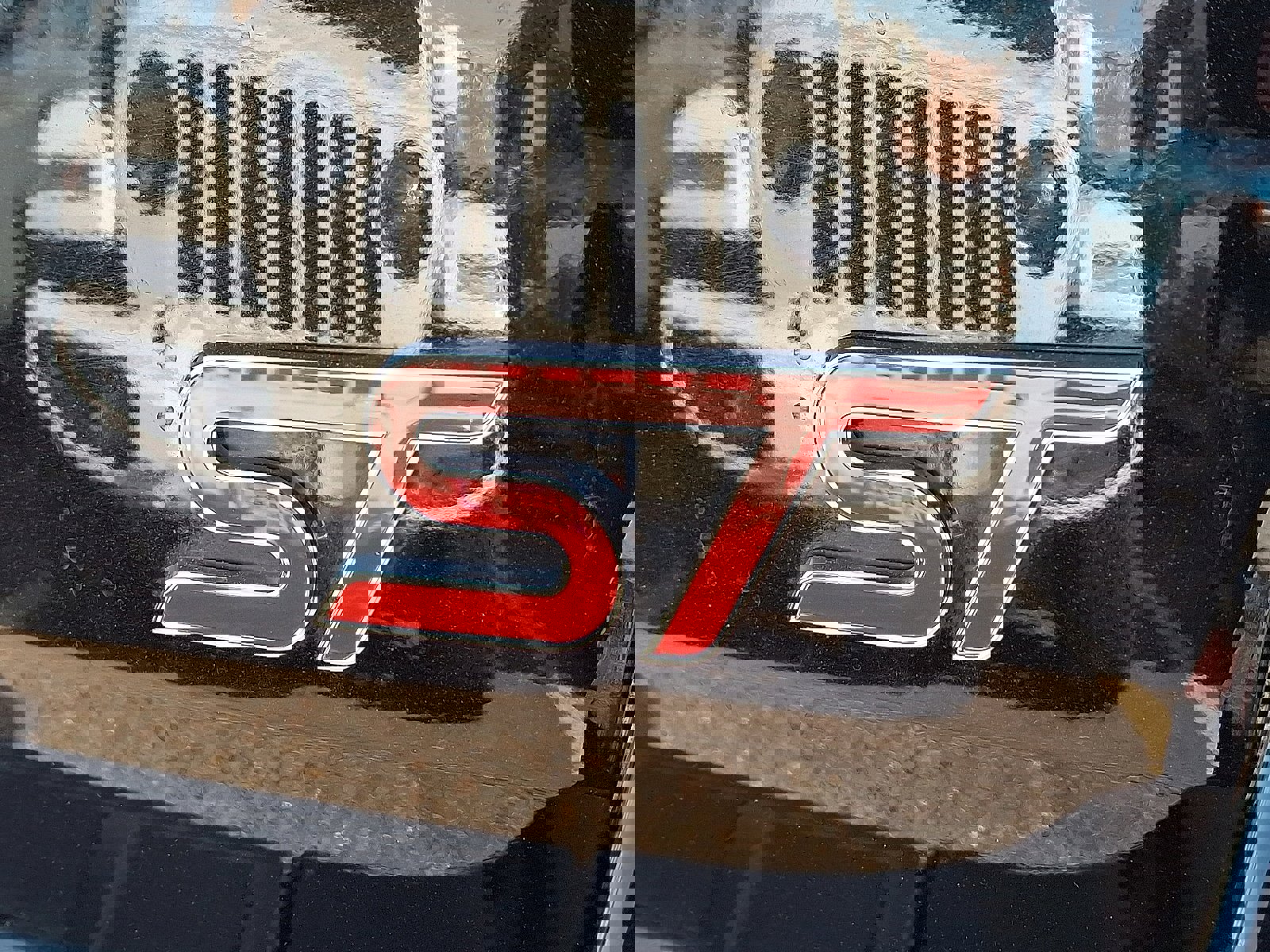 Used 2020 Ford Explorer ST w/ ST Street Pack image 31