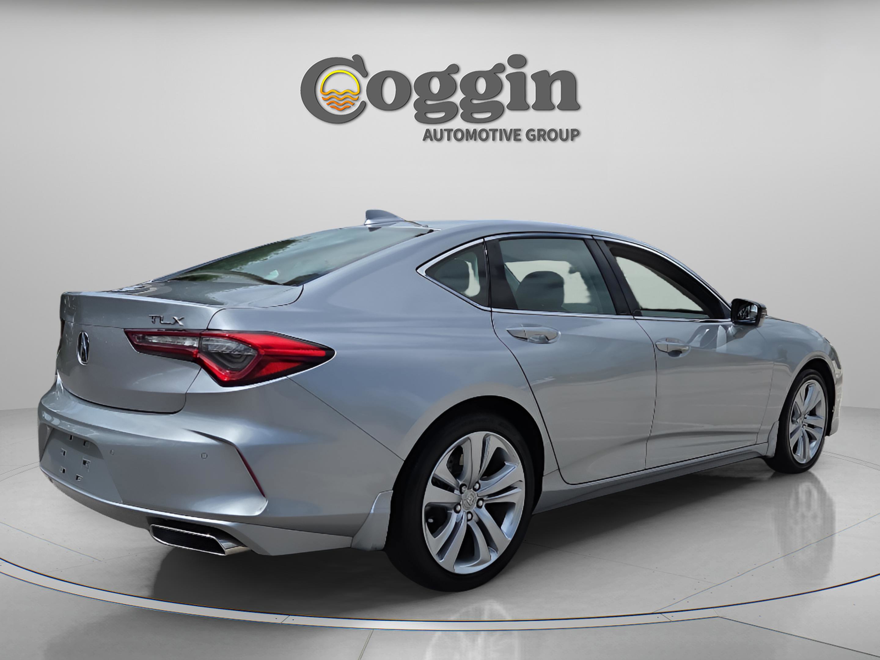 Used 2023 Acura TLX w/ Technology Package FWD image 5