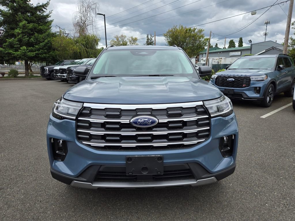 New 2026 Ford Explorer Active w/ Active Comfort Package image 2