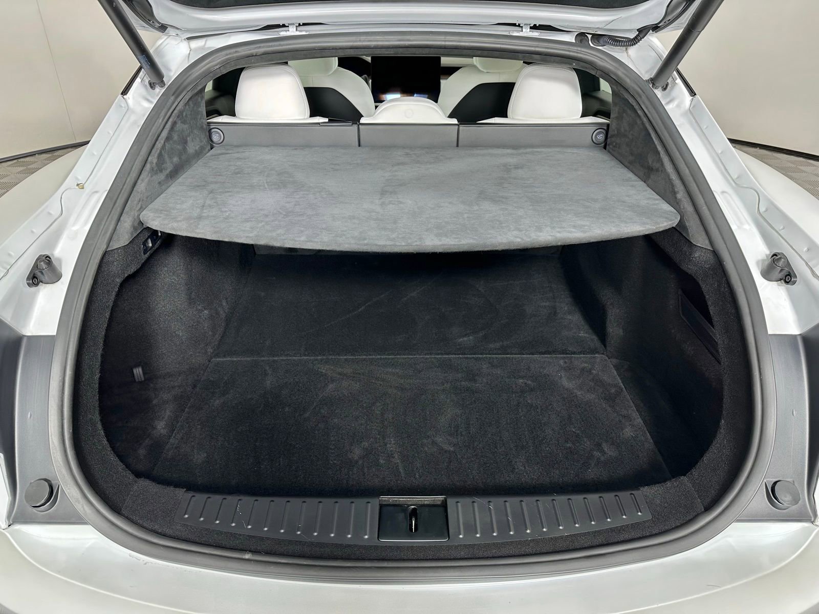 Used 2022 Tesla Model S image 32