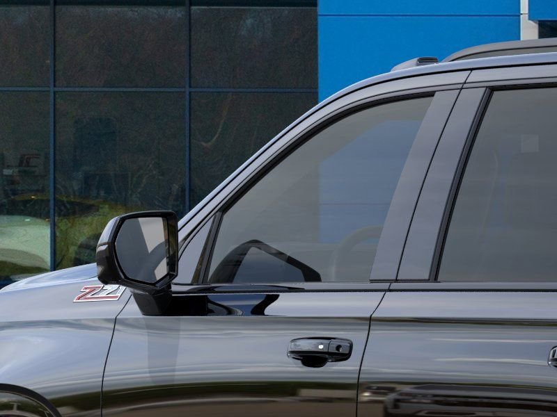 New 2026 Chevrolet Suburban Z71 image 18