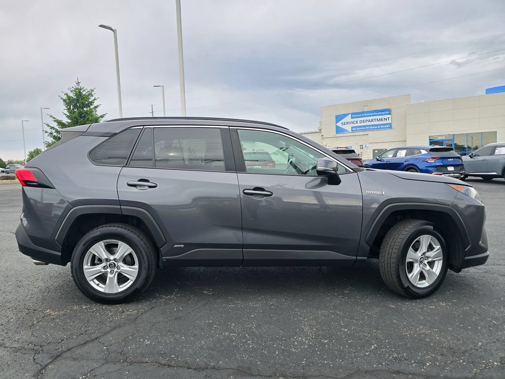 Used 2020 Toyota RAV4 LE AWD/4WD image 9