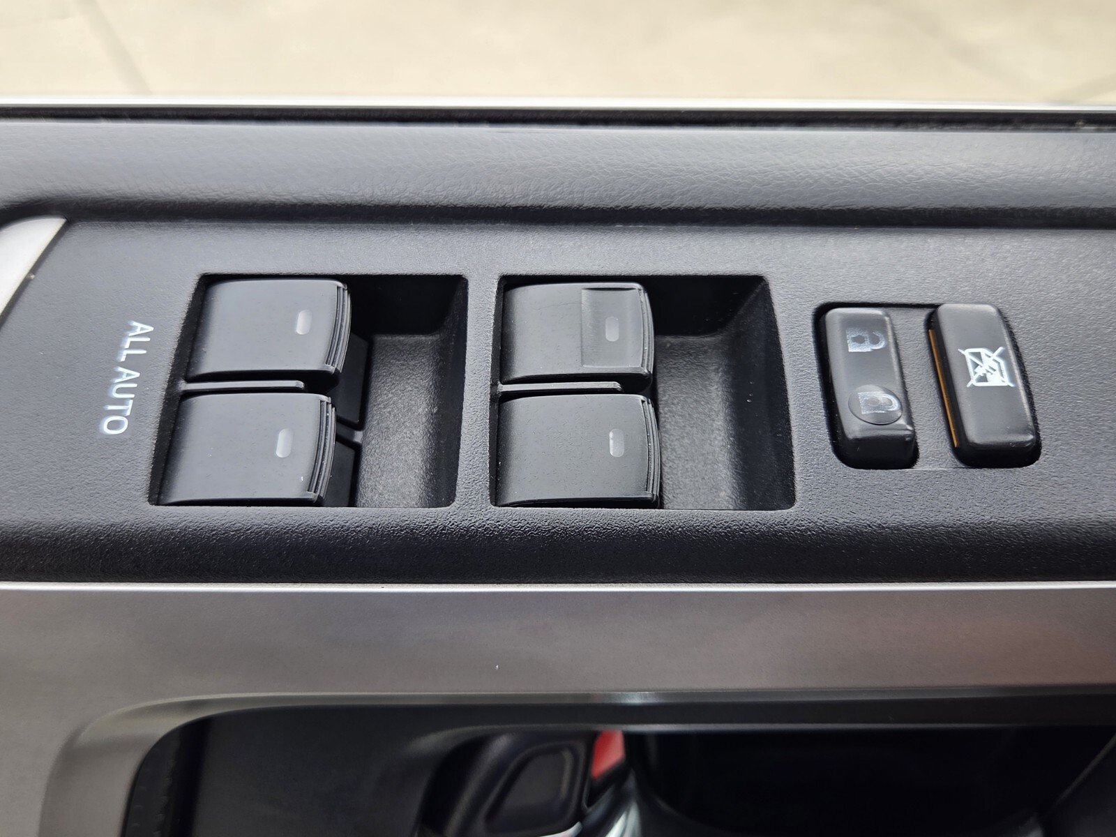 Used 2015 Toyota 4Runner Limited AWD/4WD image 15