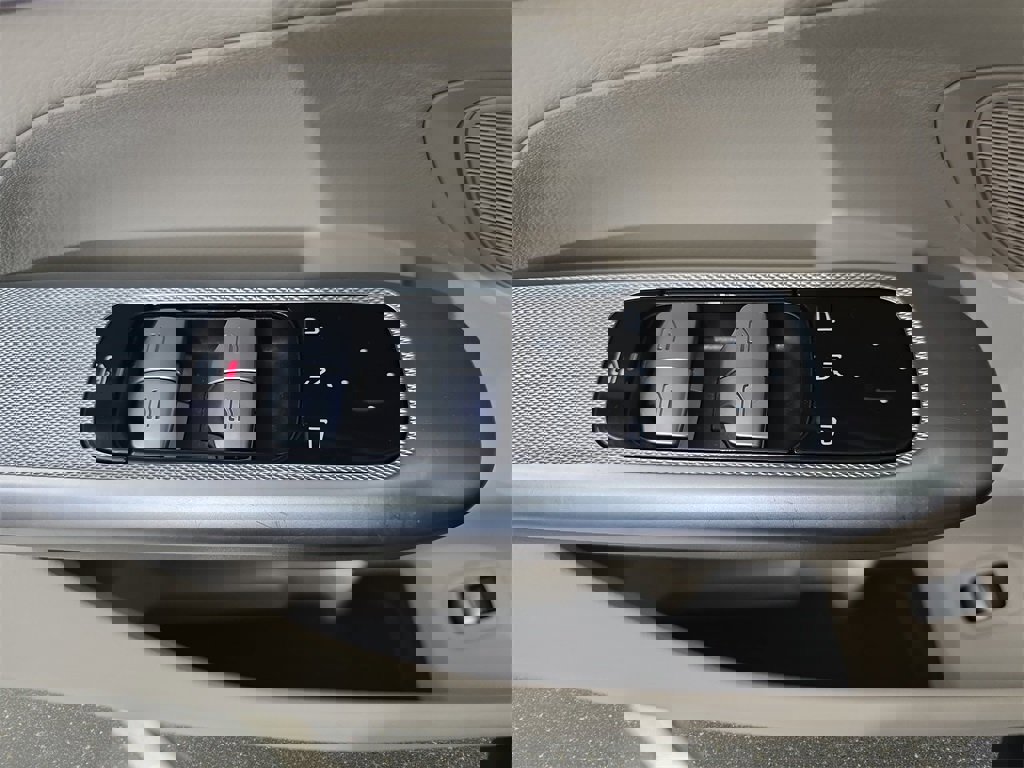 Used 2023 Mercedes-Benz GLC 300 4MATIC image 31