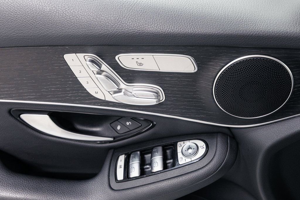 Certified 2022 Mercedes-Benz GLC 300 4MATIC image 6