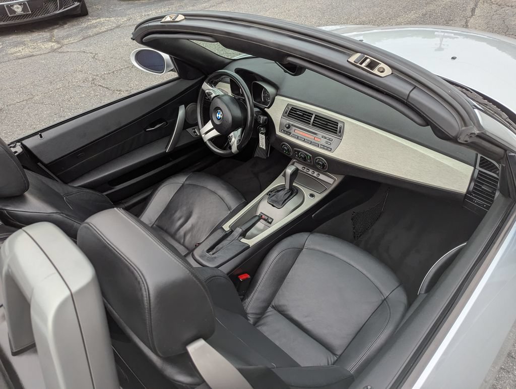 Used 2004 BMW Z4 3.0i RWD image 36