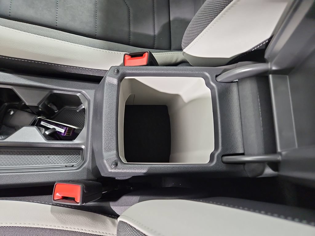 New 2026 Volkswagen Taos SE AWD/4WD image 24