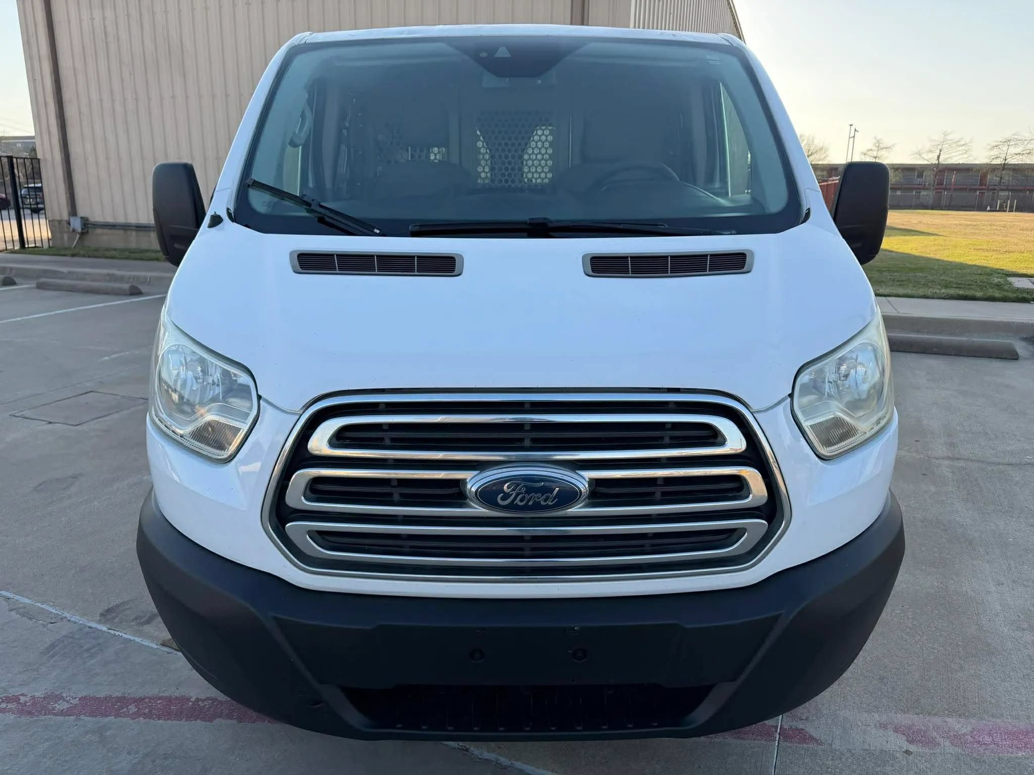 Used 2016 Ford Transit 250 130 Low Roof w/ Exterior Upgrade Package RWD image 6