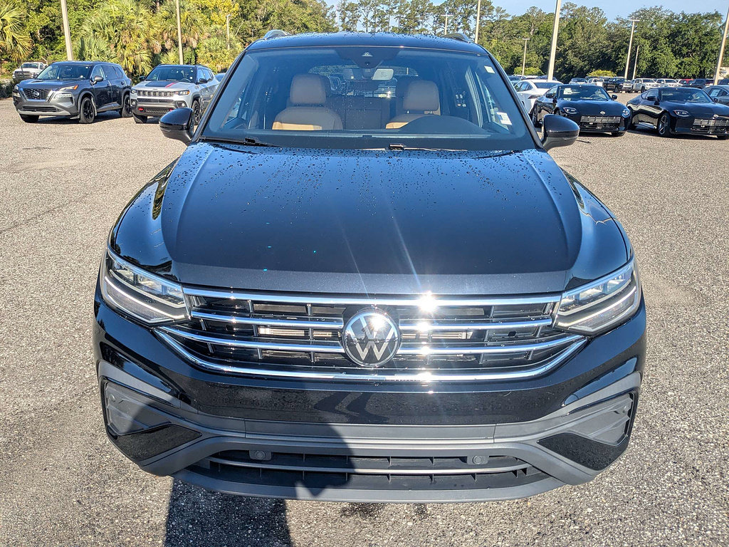 Used 2024 Volkswagen Tiguan SE FWD image 8