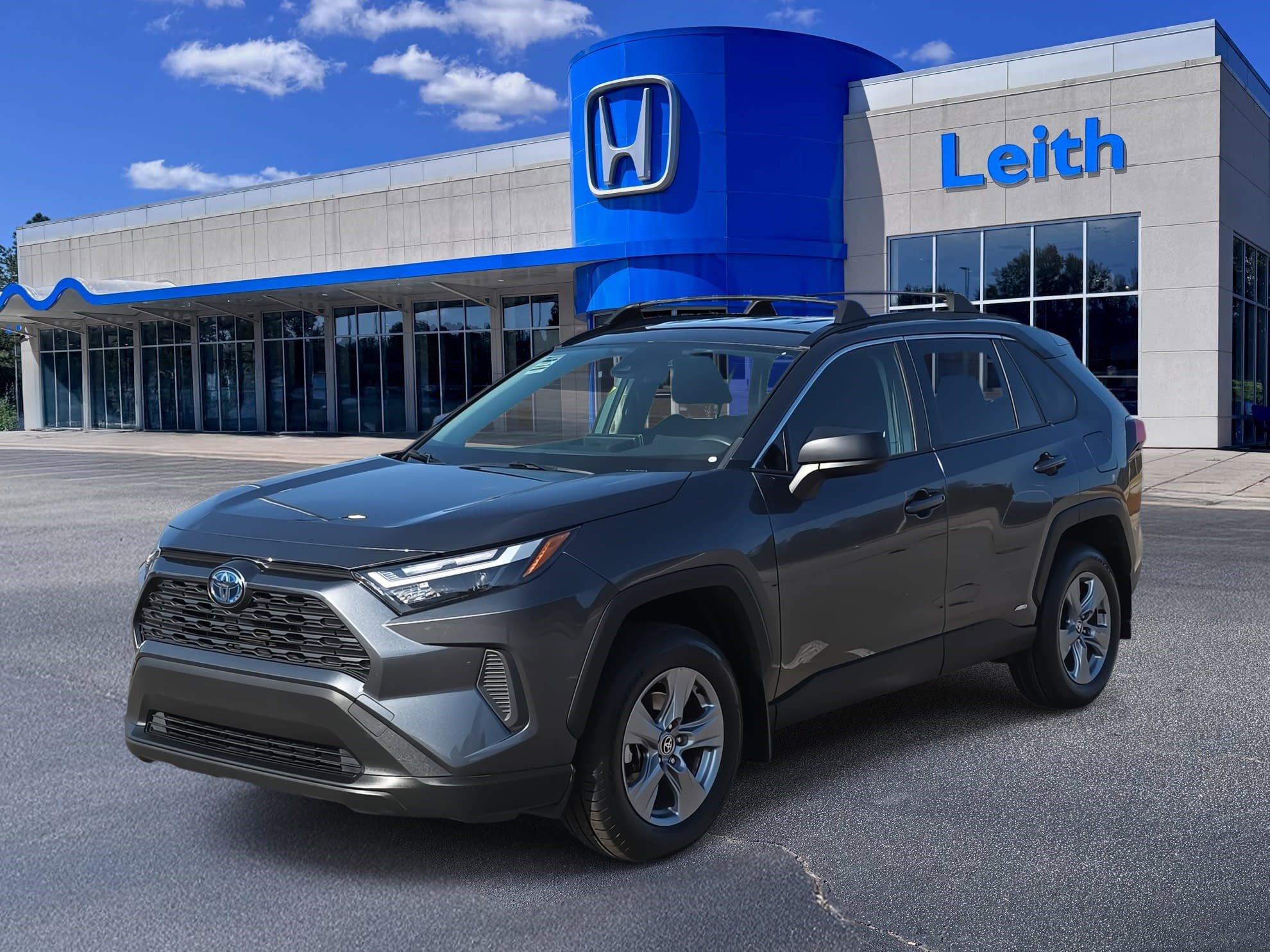Used 2024 Toyota RAV4 LE image 1
