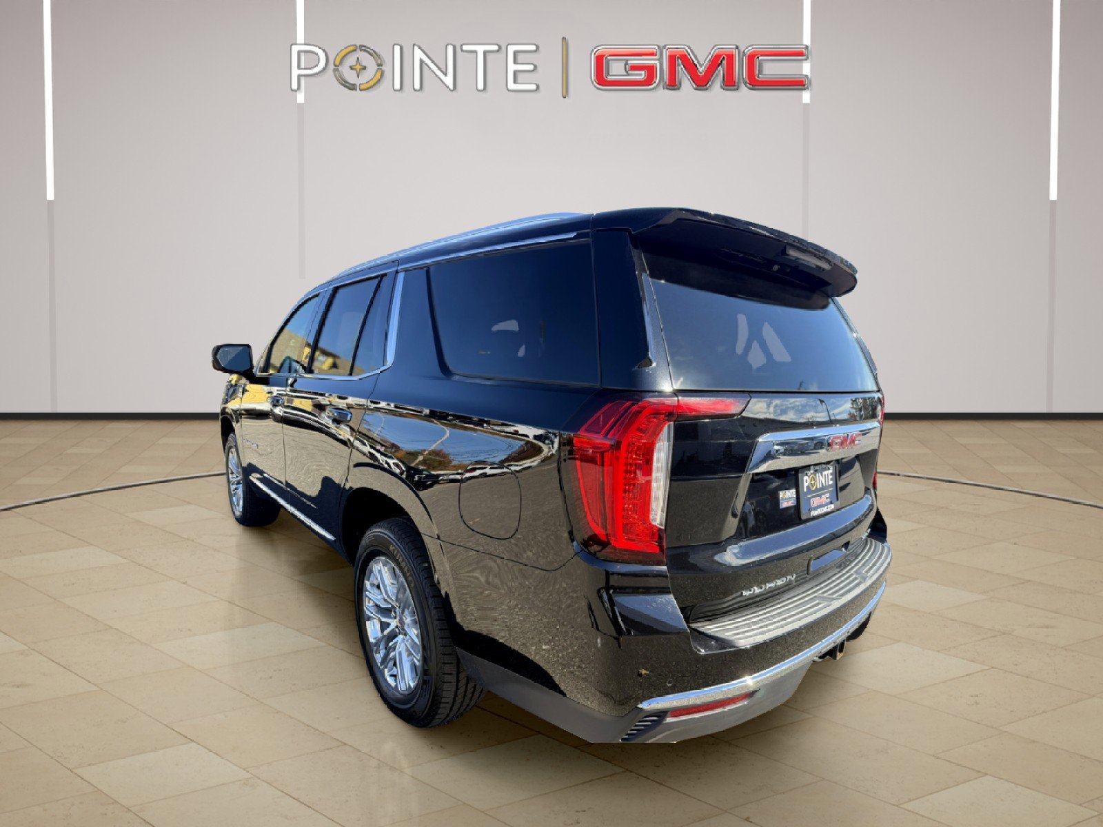 Used 2021 GMC Yukon SLT w/ SLT Premium Package image 7