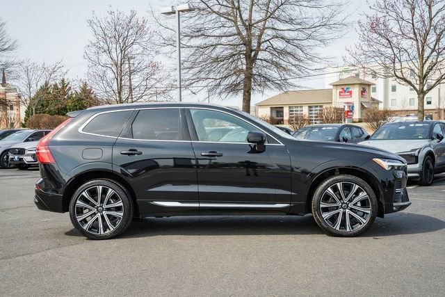 Used 2023 Volvo XC60 B5 Ultimate w/ Climate Package image 4
